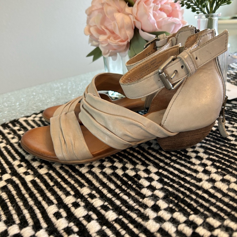 Miz Mooz sandal